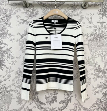 Chanel new round neck knitted long sleeves