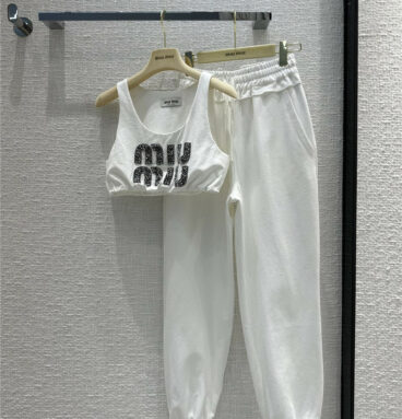 miumiu early spring new white sports suit