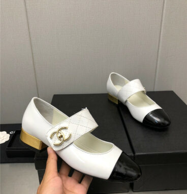 Chanel classic color matching elements large logo shoes