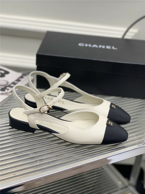 Chanel new pointed sandals