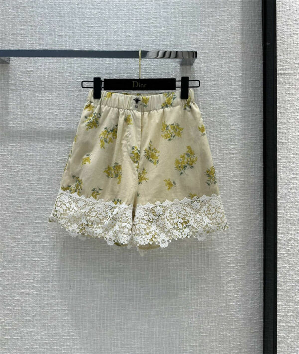 dior CD bee logo embroidered floral shorts
