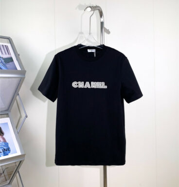 chanel classic appliqué check graphic T-shirt