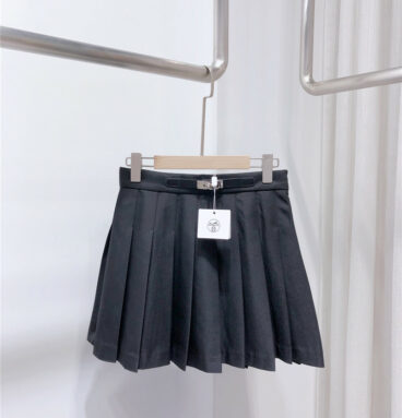 Hermès metal buckle decoration A-line pleated skirt