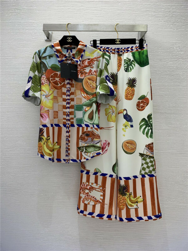 Dolce & Gabbana d&g short-sleeved shirt + A word long skirt