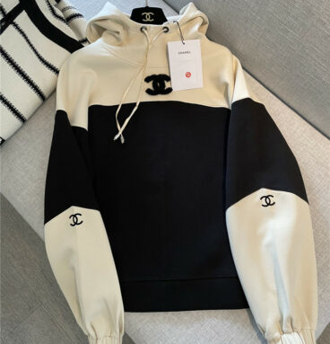 Chanel Vintage new hooded sweater