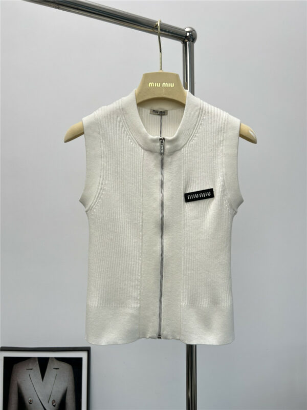 miumiu logo badge knitted vest