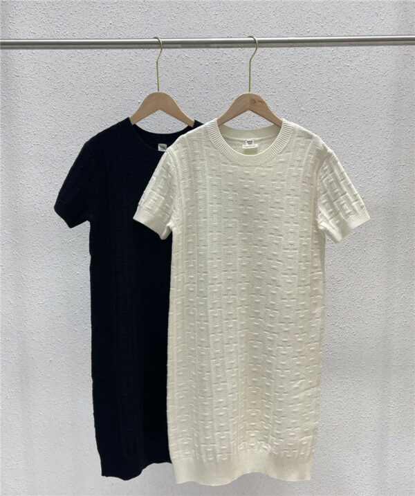 Hermès 1:1H letter solid color knitted dress