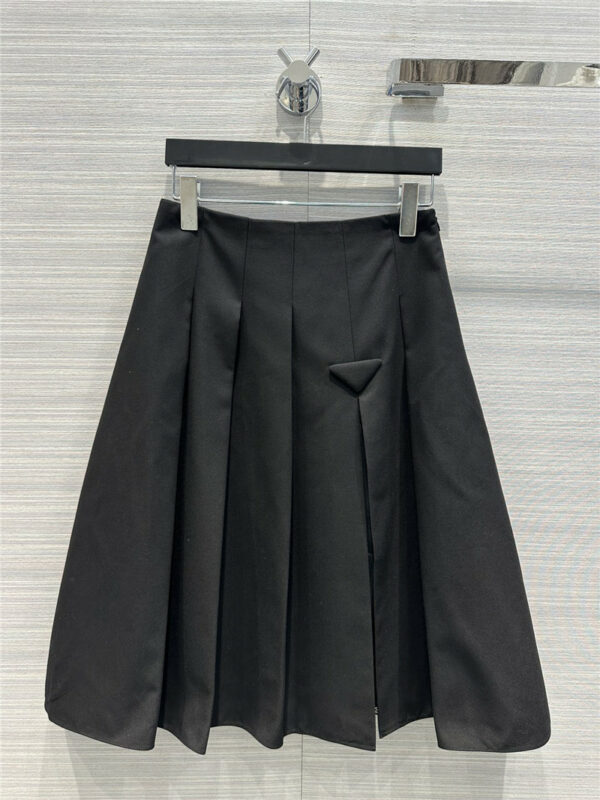 Prada slanted TR suit fabric pleated long skirt