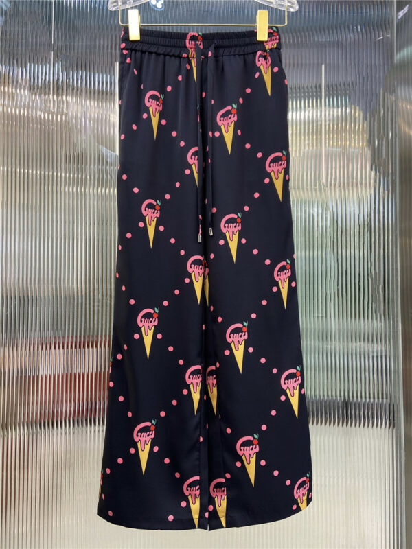 gucci new wide ice cream printed straight pants