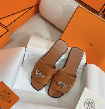 Hermès new Giulia flat kelly buckle slippers