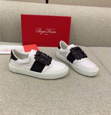 Roger vivier new diamond buckle casual shoes