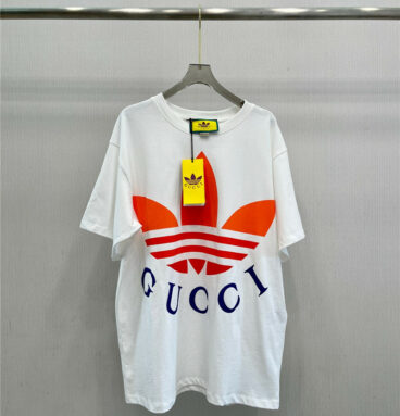gucci printed letter clover short-sleeved T-shirt