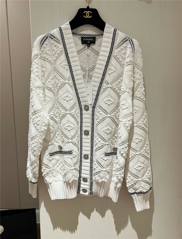 Chanel V-neck loose knitted cardigan