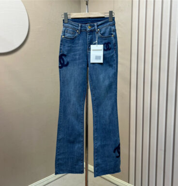 Chanel new washed jeans
