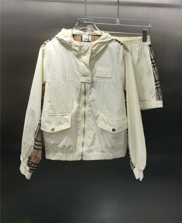 Burberry Hooded Jacket ➕ Elastic Waist Shorts Set