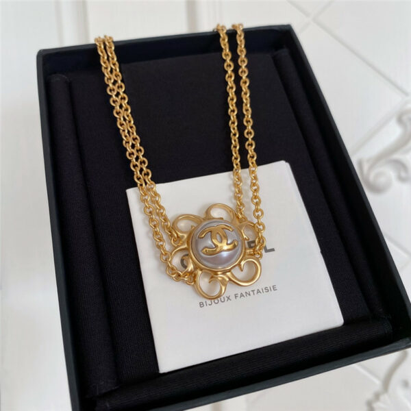 Chanel Sunflower Double C Pearl Necklace