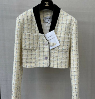 chanel cropped tweed coat