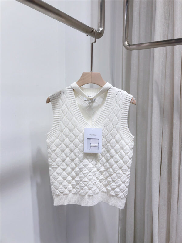 Chanel knit bow tie trim sleeveless vest