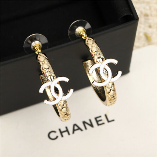 chanel lozenge earrings