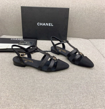 Chanel new pointed sandals