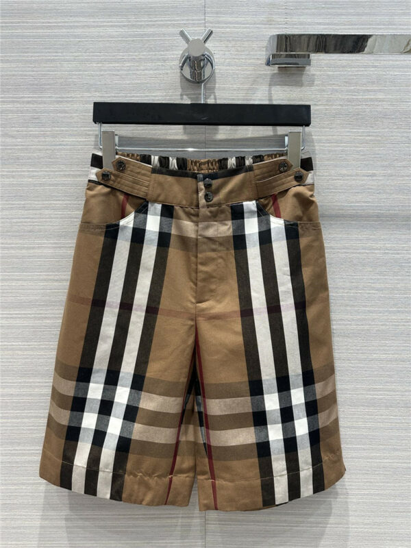 Burberry Classic Mid High Rise Straight Fit Shorts