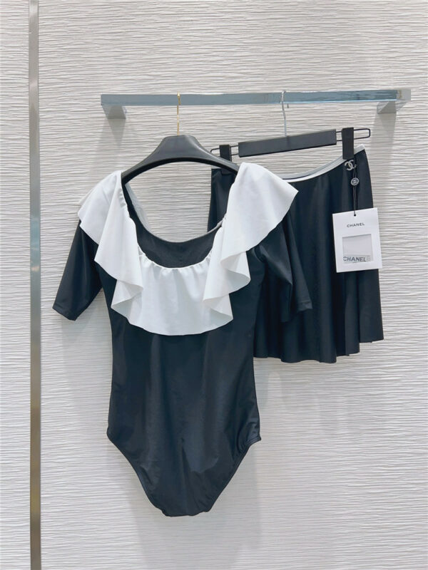 Chanel a variety of wearing function classic one-piece swimsuit