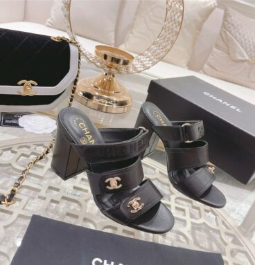 Chanel early spring catwalk new high-heeled sandals