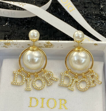 dior handmade diamond stud earrings