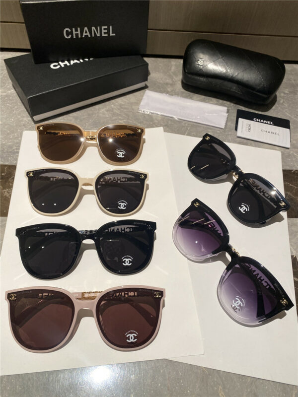 Chanel new trendy elegant and generous sunglasses
