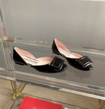 Roger vivier new hollow square buckle flat bottom