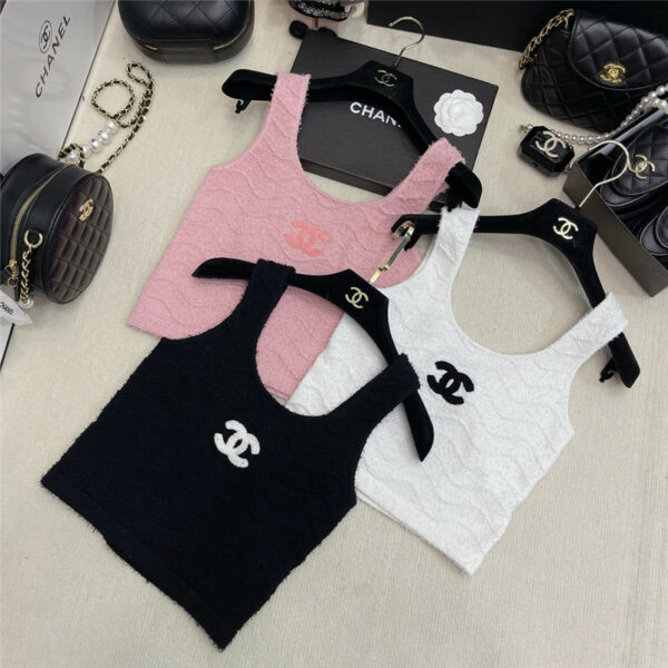 Chanel new three-color knitted vest