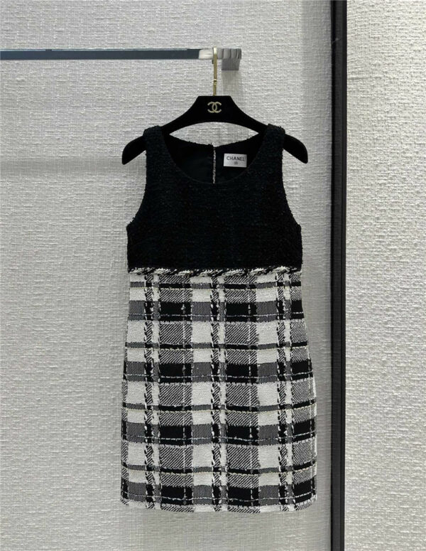 Chanel new color matching sleeveless dress