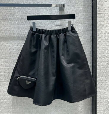Prada spring and summer new nylon short skirt