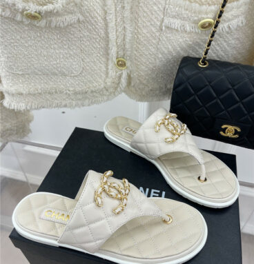 Chanel rhombus CC logo chain buckle flat slippers