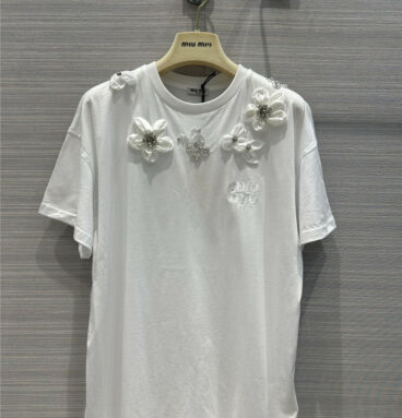 miumiu three-dimensional flower rhinestone T-shirt