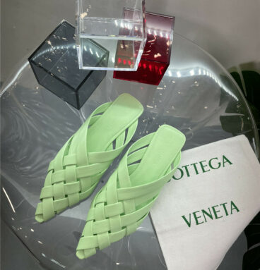 Bottega Veneta Square Toe Flat Woven Slides
