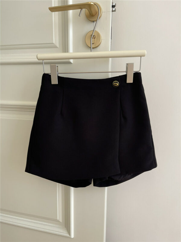 Dior one piece 𝐂𝐃 button short skirt