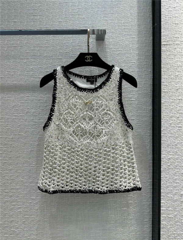 chanel heavy industry black and white sequined knitted vest