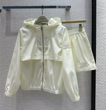 Burberry Sunscreen Hooded Zipper Jacket + Small Shorts Set