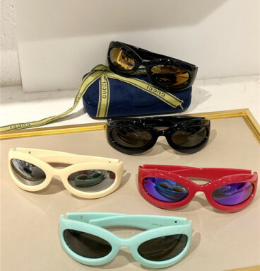 gucci geometric frame sunglasses