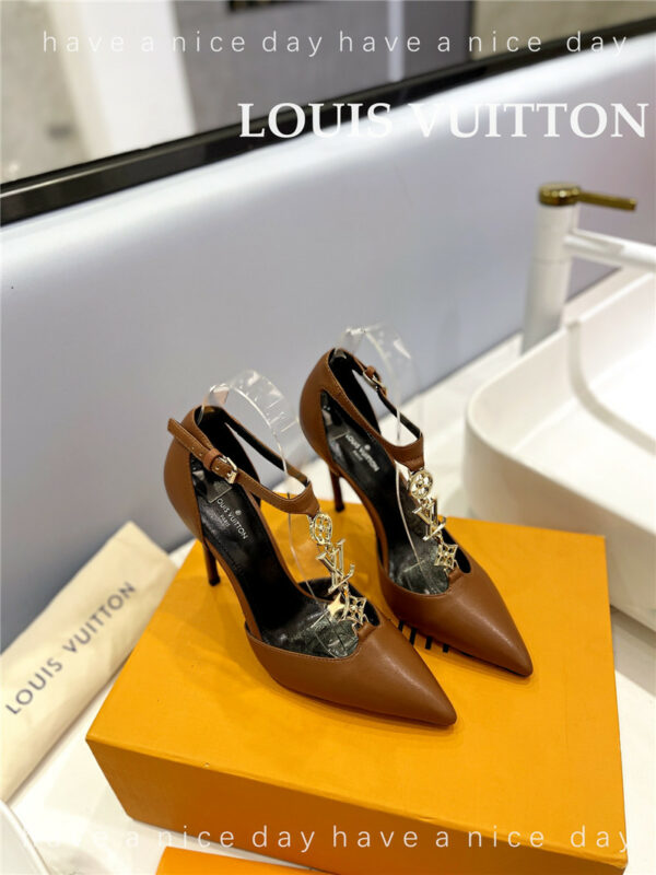 louis vuitton LV fashion bazaar metal chain high heels