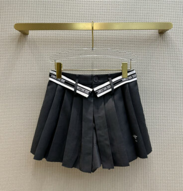 dior pleated shorts