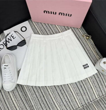 miumiu new press folded short skirt