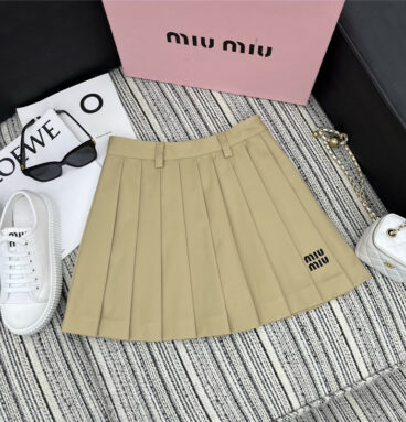 miumiu new press folded short skirt