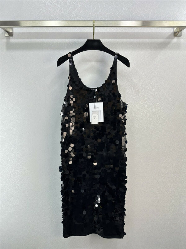 Chanel hand-stitched three-dimensional sequin flower dress