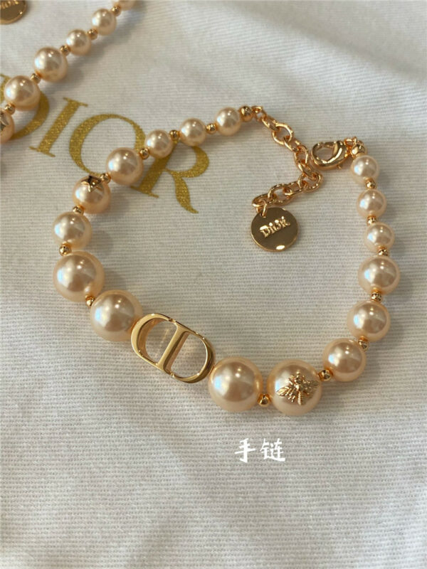 dior pearl bracelet