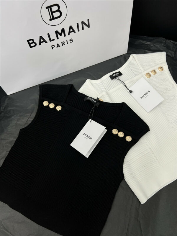 Balmain new shoulder small square collar knitted vest