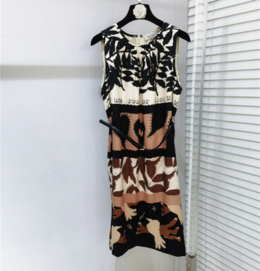MaxMara Elegant Print Sleeveless Dress