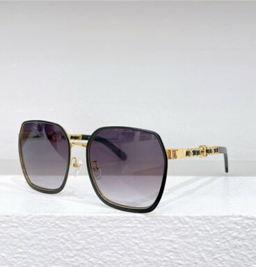 Chanel fashionable noble and elegant square sunglasses