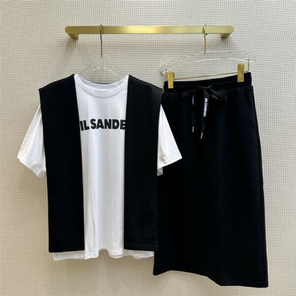 jil sander short-sleeved T-shirt + shawl + elastic waist skirt suit